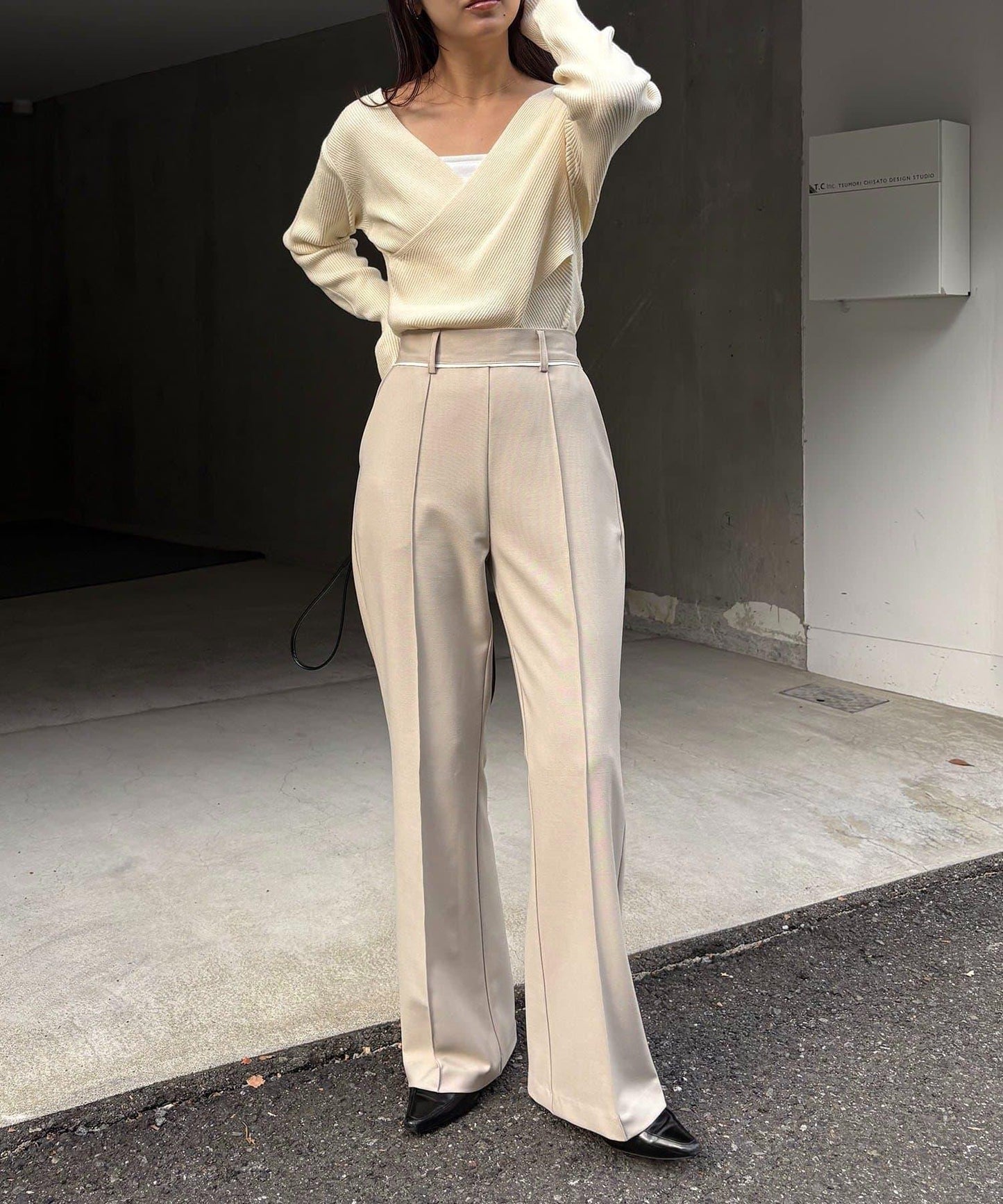 【有小個子尺碼】褶飾喇叭褲