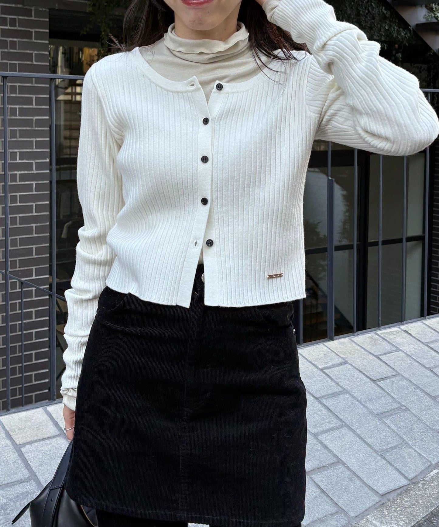 高領袖部褶皺長袖T恤