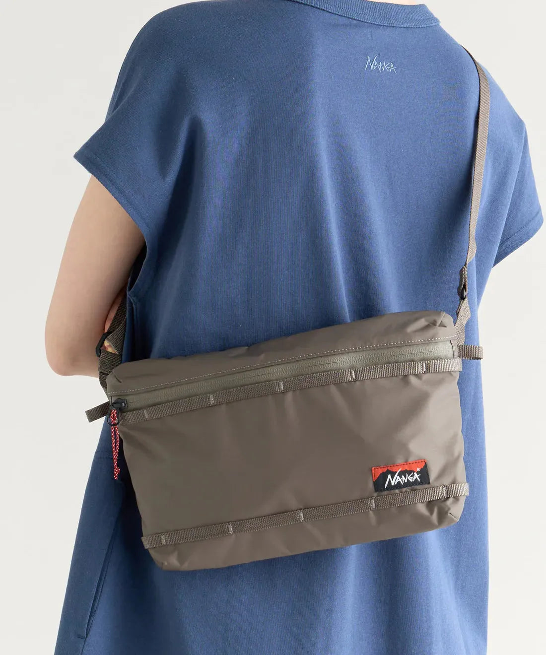 NANGA AURORA TEX 斜挎包
