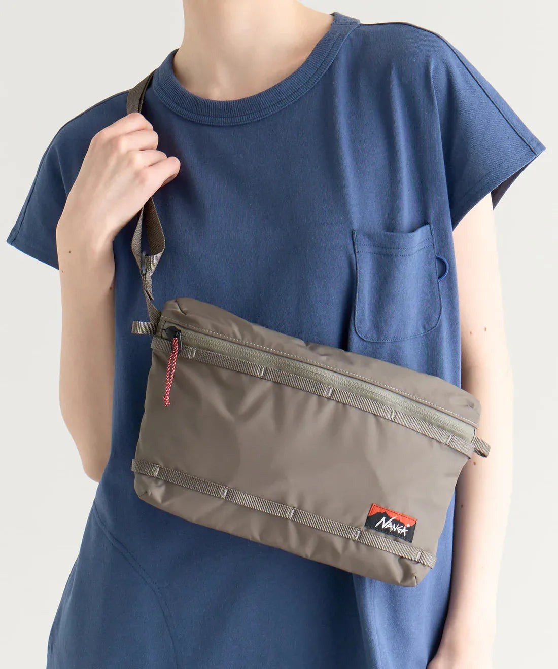 NANGA AURORA TEX 斜挎包