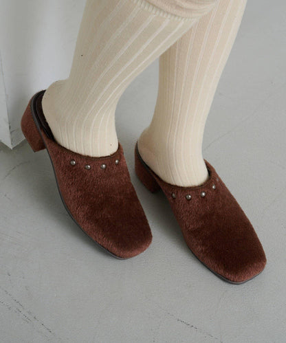 哈拉科拉圓頭鉚釘穆勒鞋