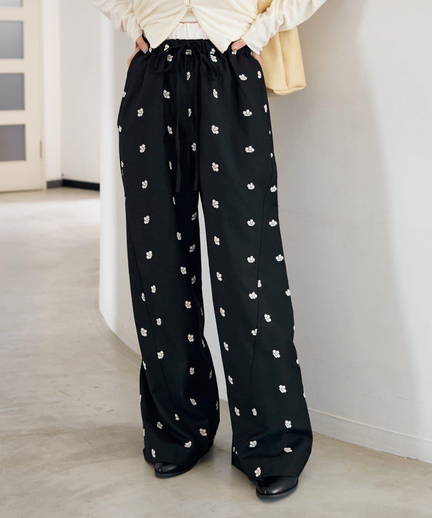 花卉刺繡寬腿褲