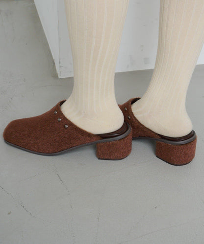 哈拉科拉圓頭鉚釘穆勒鞋