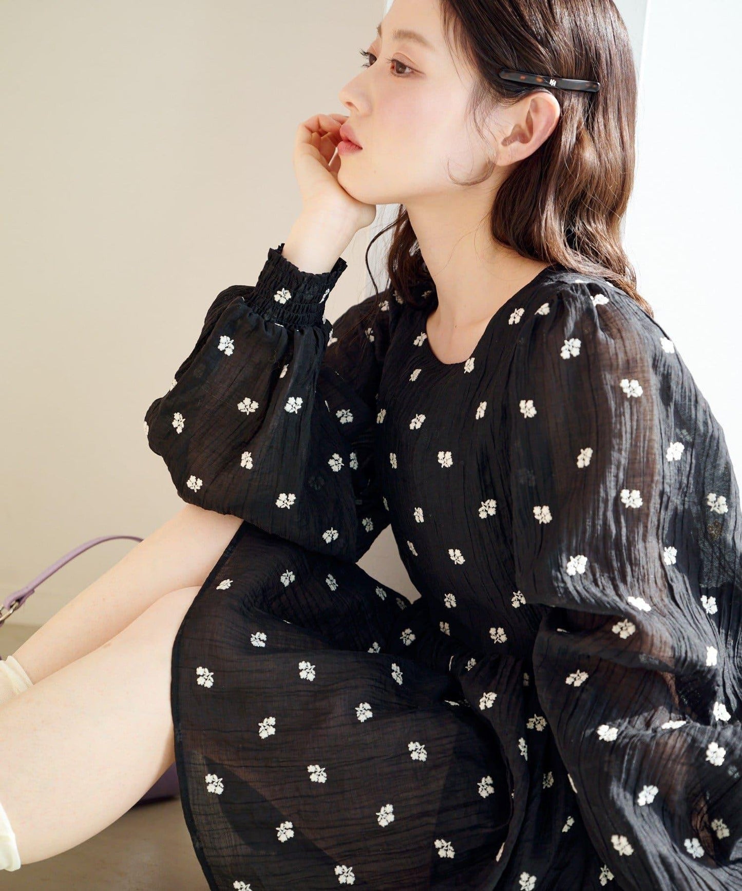 花卉刺繡迷你連衣裙