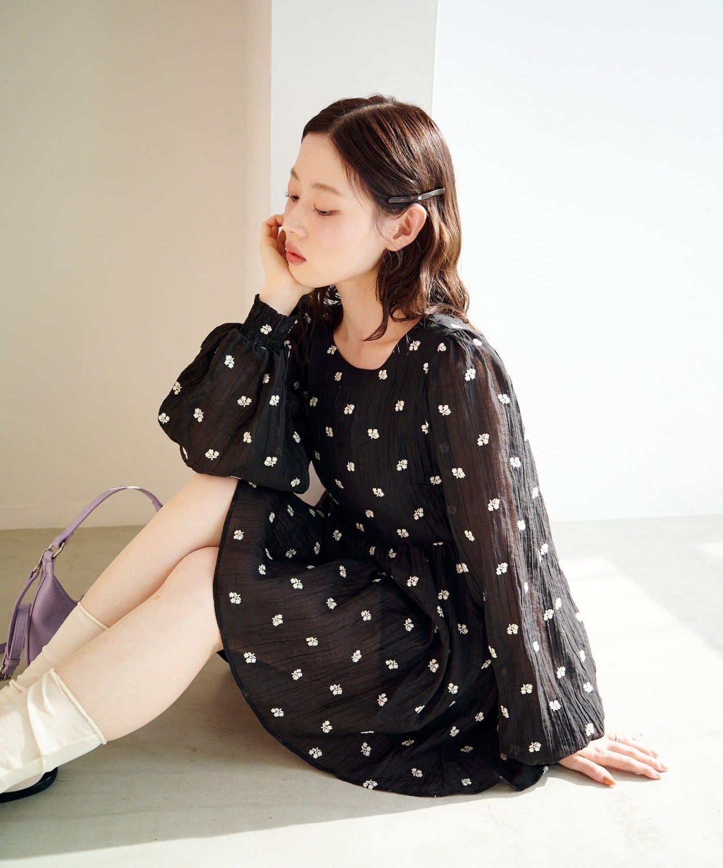 花卉刺繡迷你連衣裙