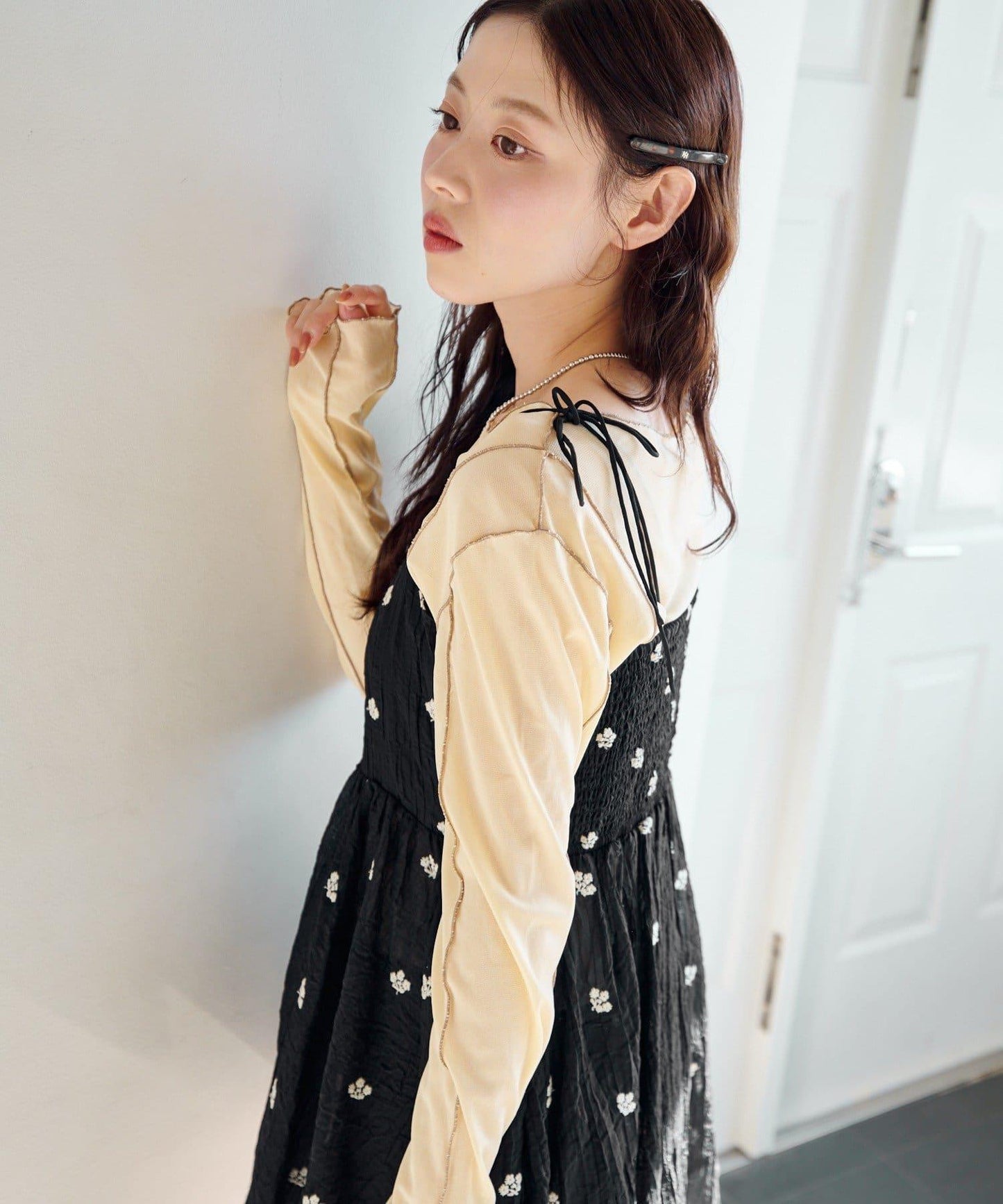 花卉刺繡吊帶長款上衣