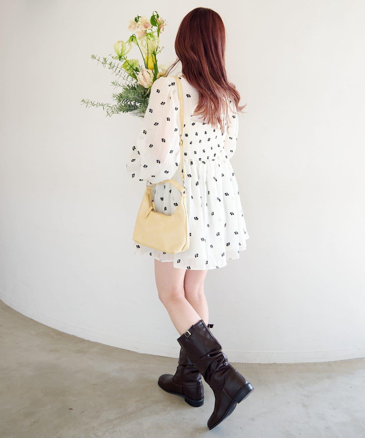 花卉刺繡迷你連衣裙