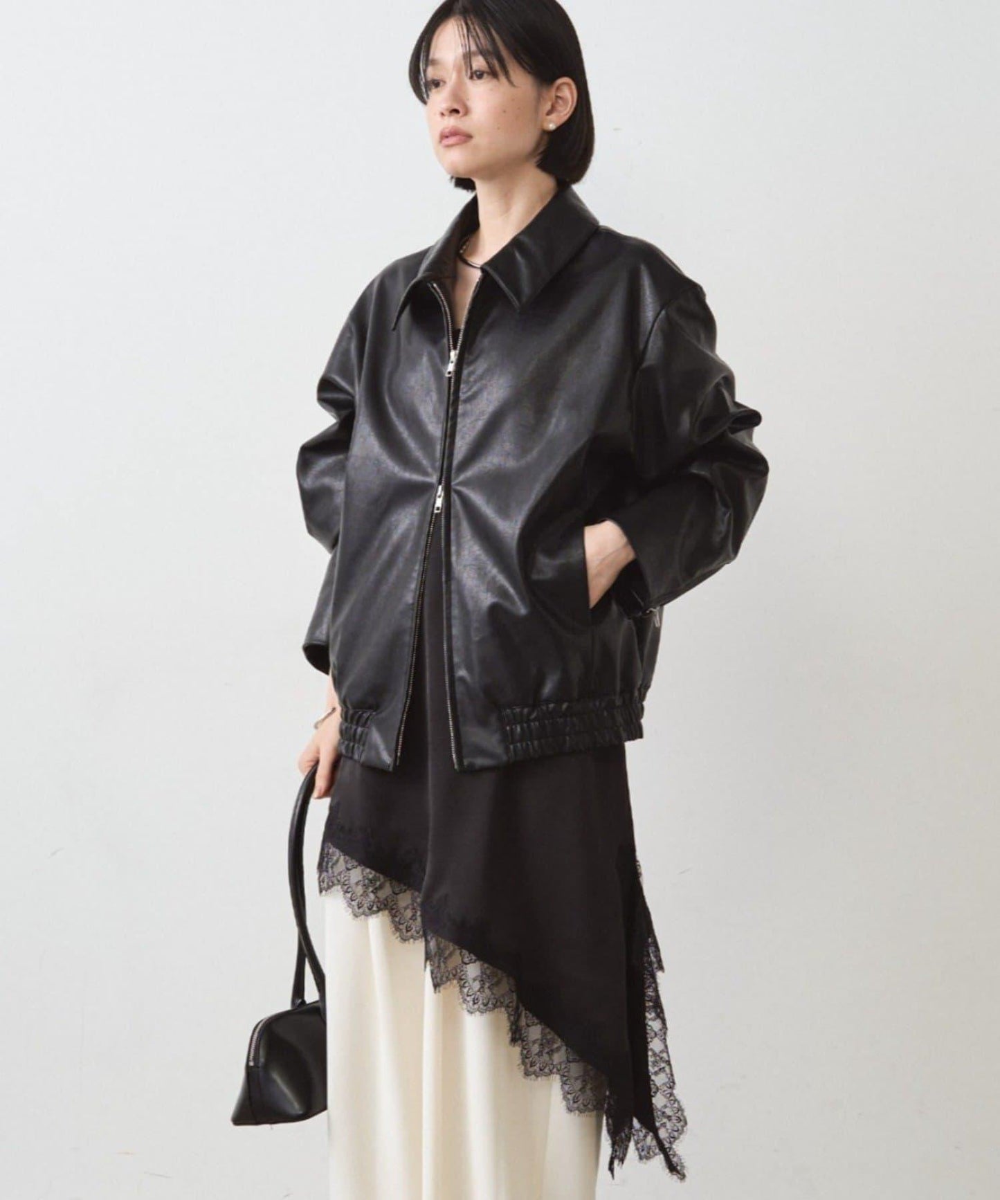 緞面蕾絲不對稱吊帶