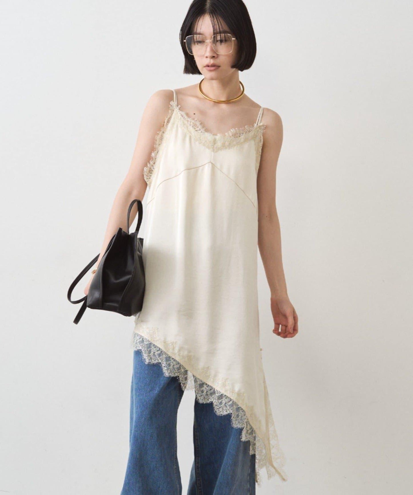 緞面蕾絲不對稱吊帶