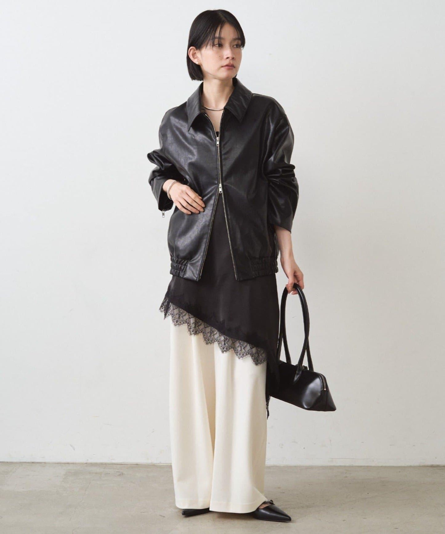 緞面蕾絲不對稱吊帶