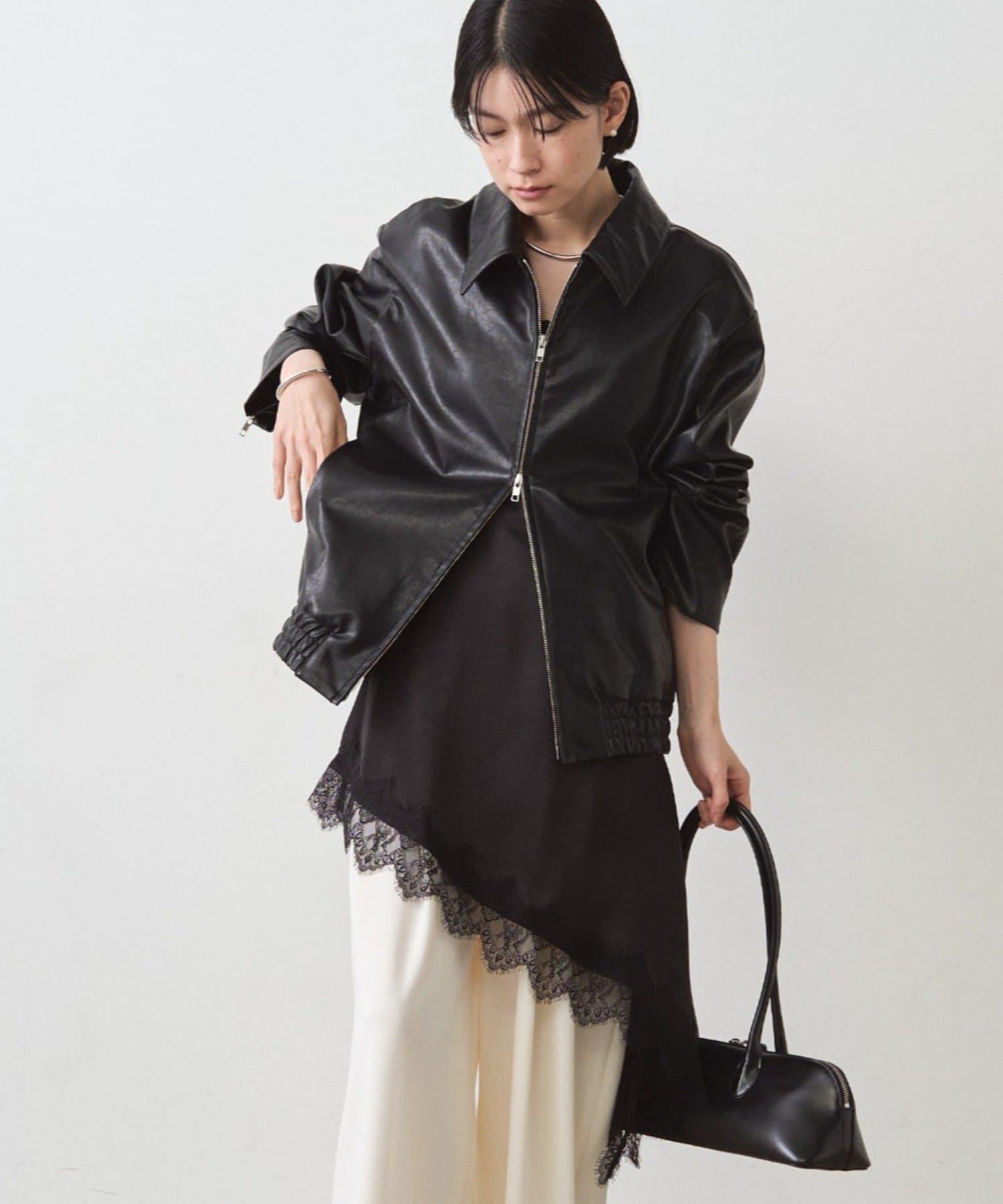 緞面蕾絲不對稱吊帶