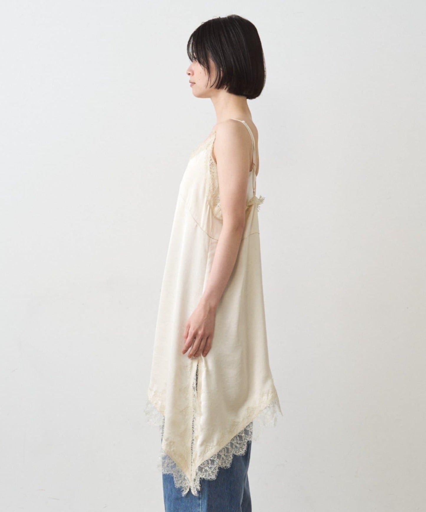 緞面蕾絲不對稱吊帶