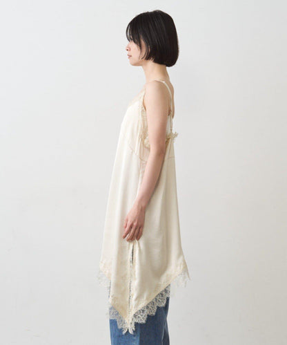 緞面蕾絲不對稱吊帶