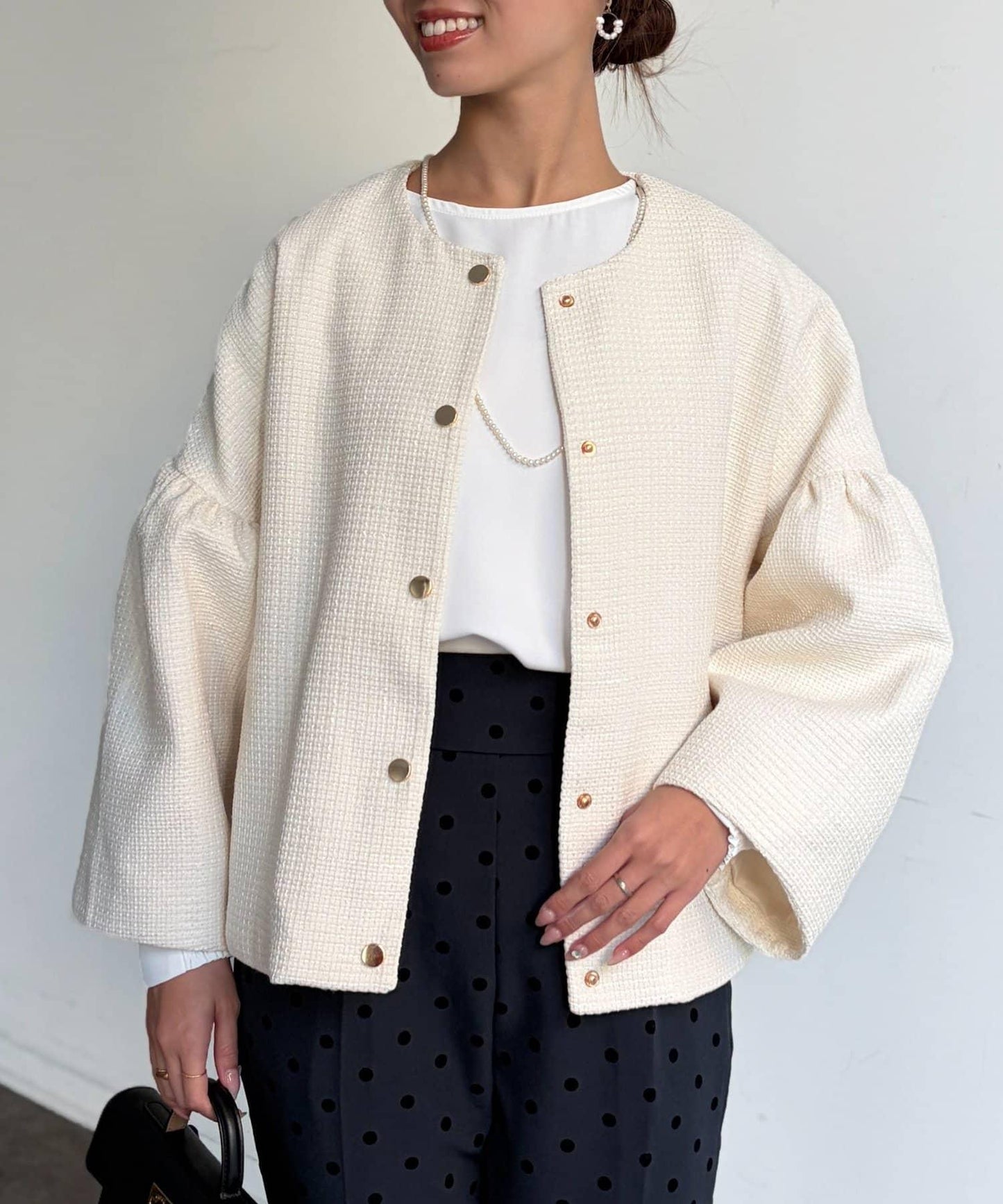 可用於正式場合的喇叭袖花呢夾克