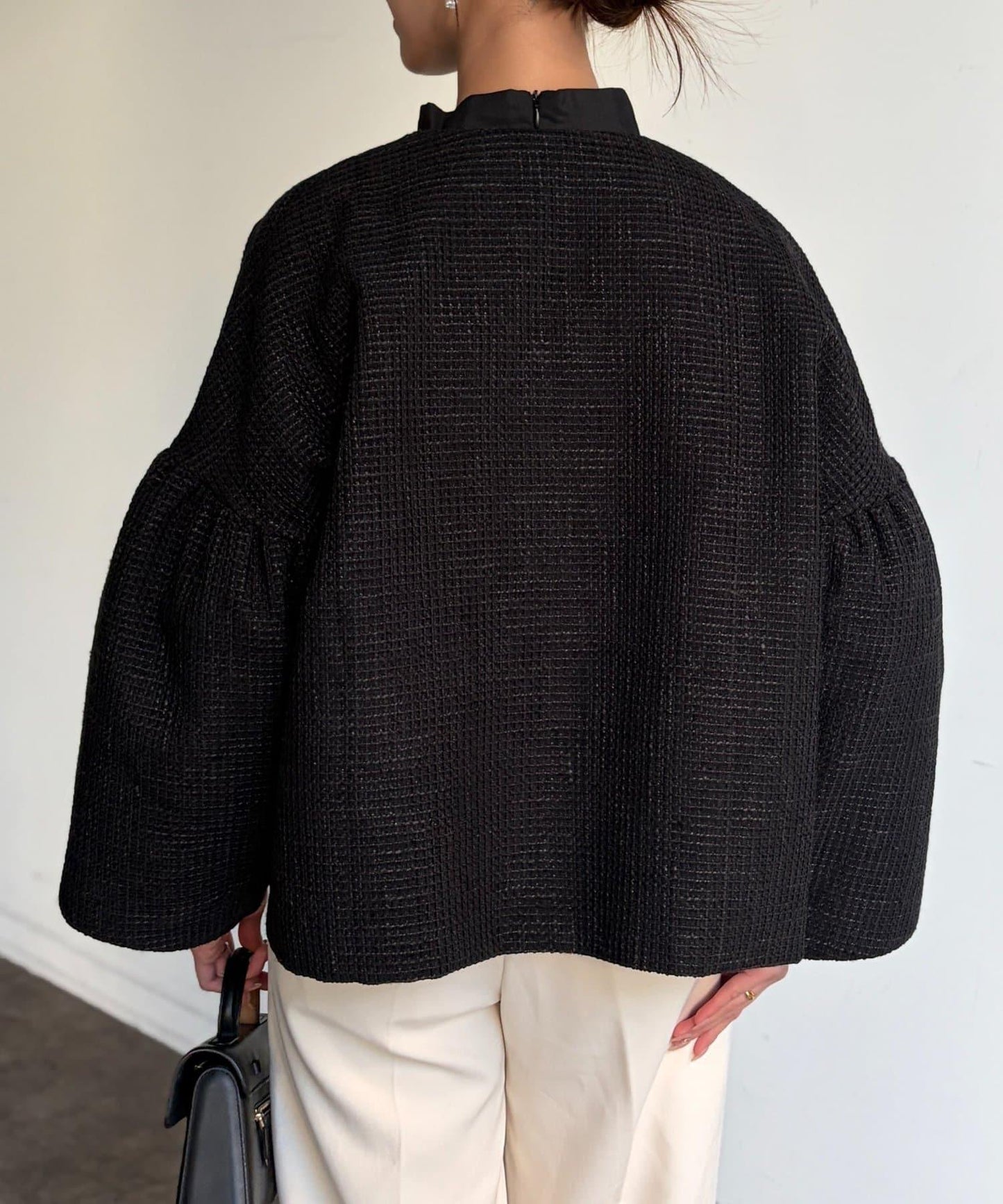 可用於正式場合的喇叭袖花呢夾克