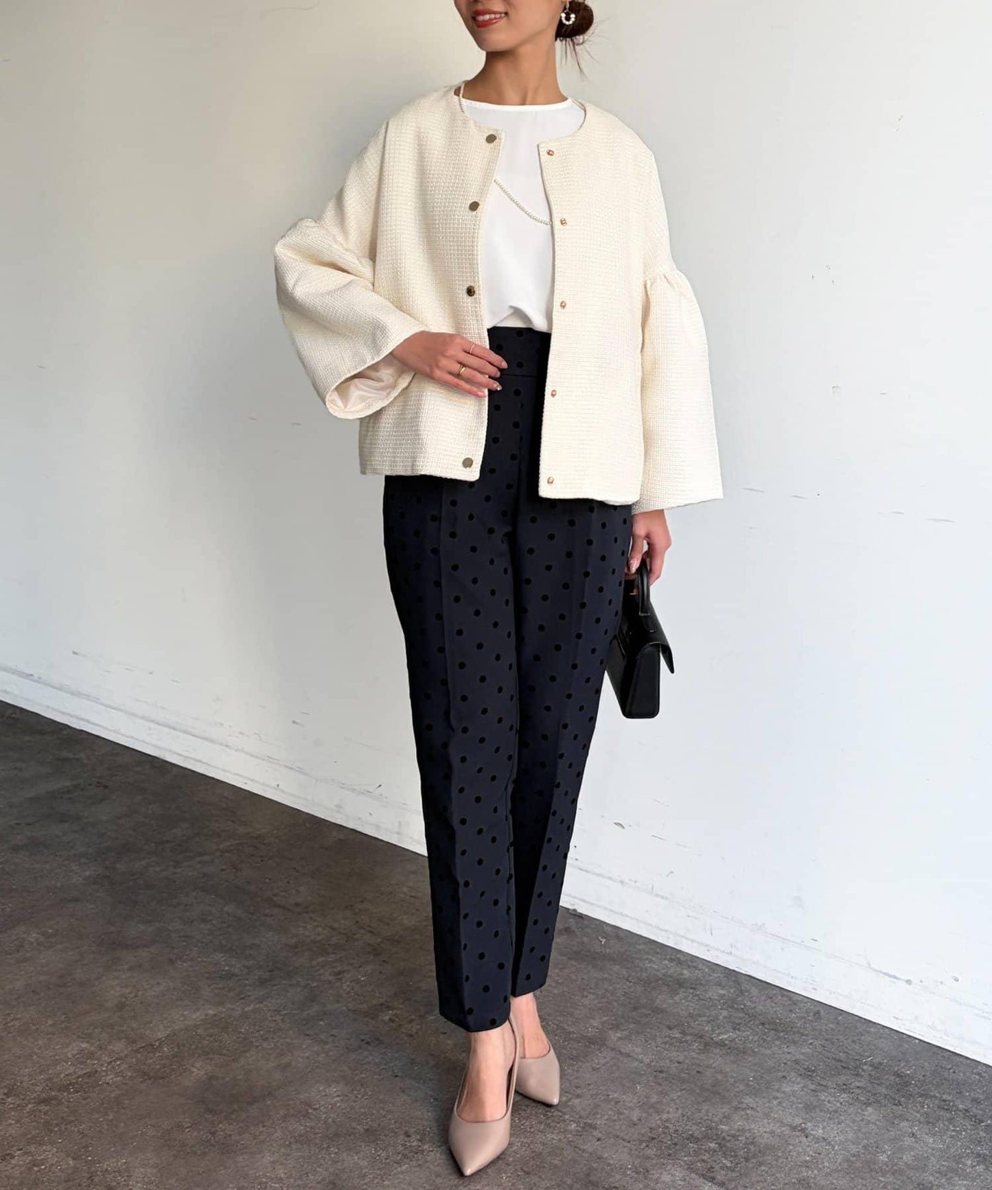 可用於正式場合的喇叭袖花呢夾克