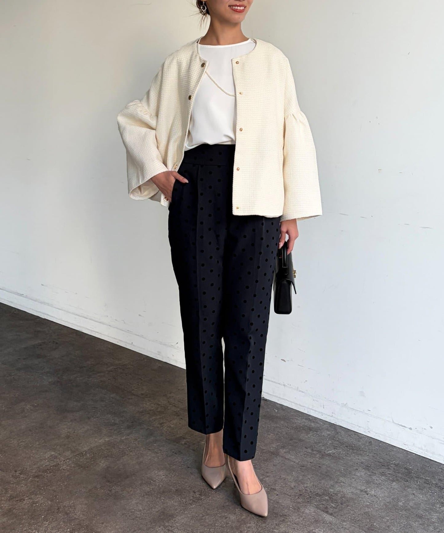 可用於正式場合的喇叭袖花呢夾克