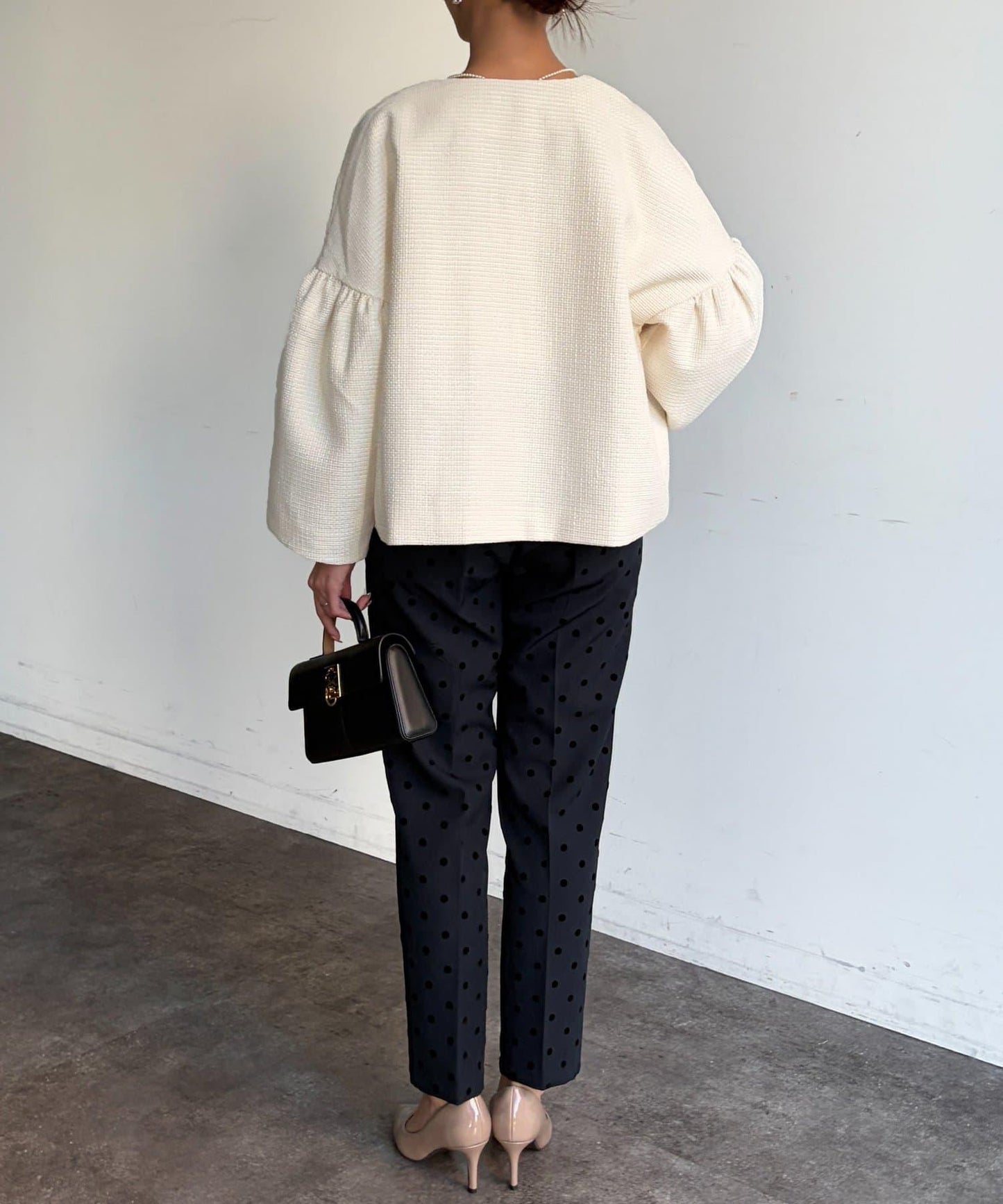 可用於正式場合的喇叭袖花呢夾克