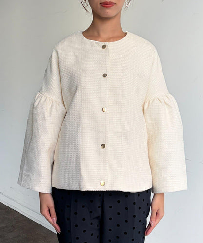 可用於正式場合的喇叭袖花呢夾克