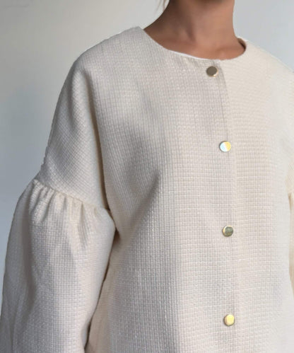 可用於正式場合的喇叭袖花呢夾克