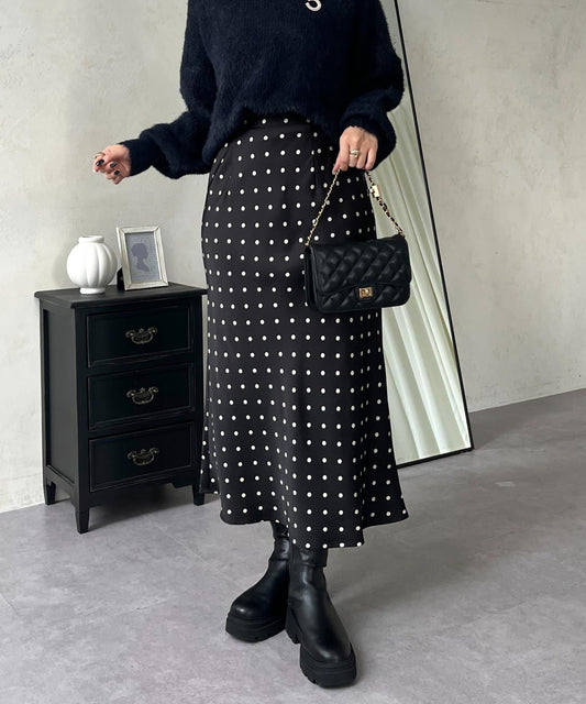 緞面波點斜裁半身裙