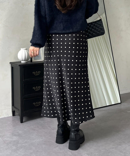 緞面波點斜裁半身裙