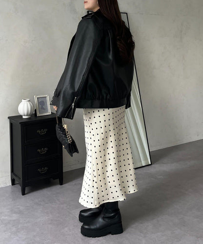 緞面波點斜裁半身裙