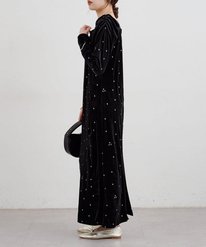 天鵝絨刺繡連衣裙