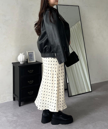 緞面波點斜裁半身裙