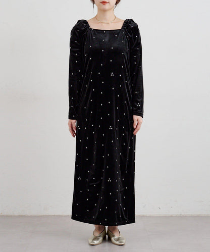 天鵝絨刺繡連衣裙