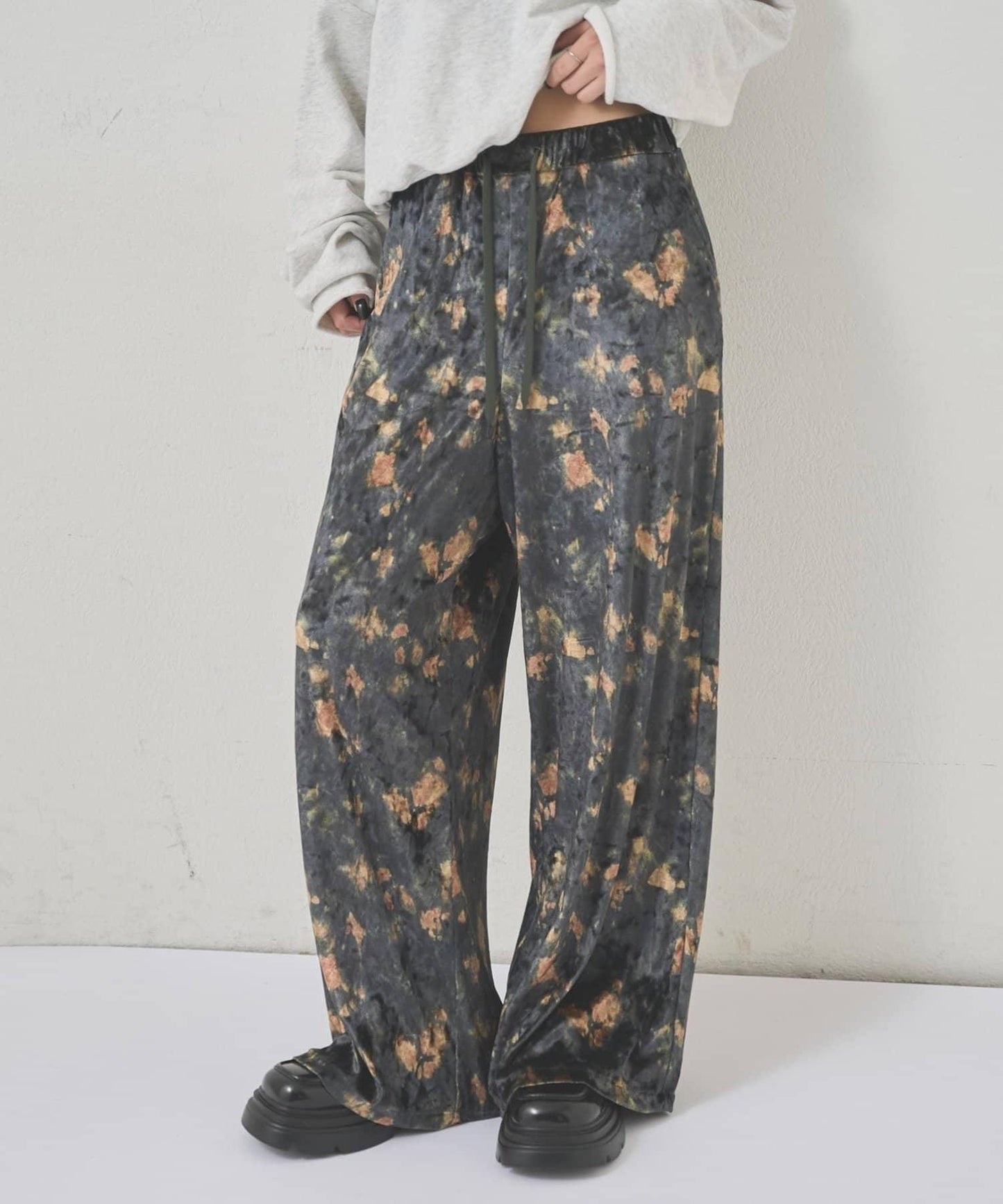 花卉圖案天鵝絨休閒褲