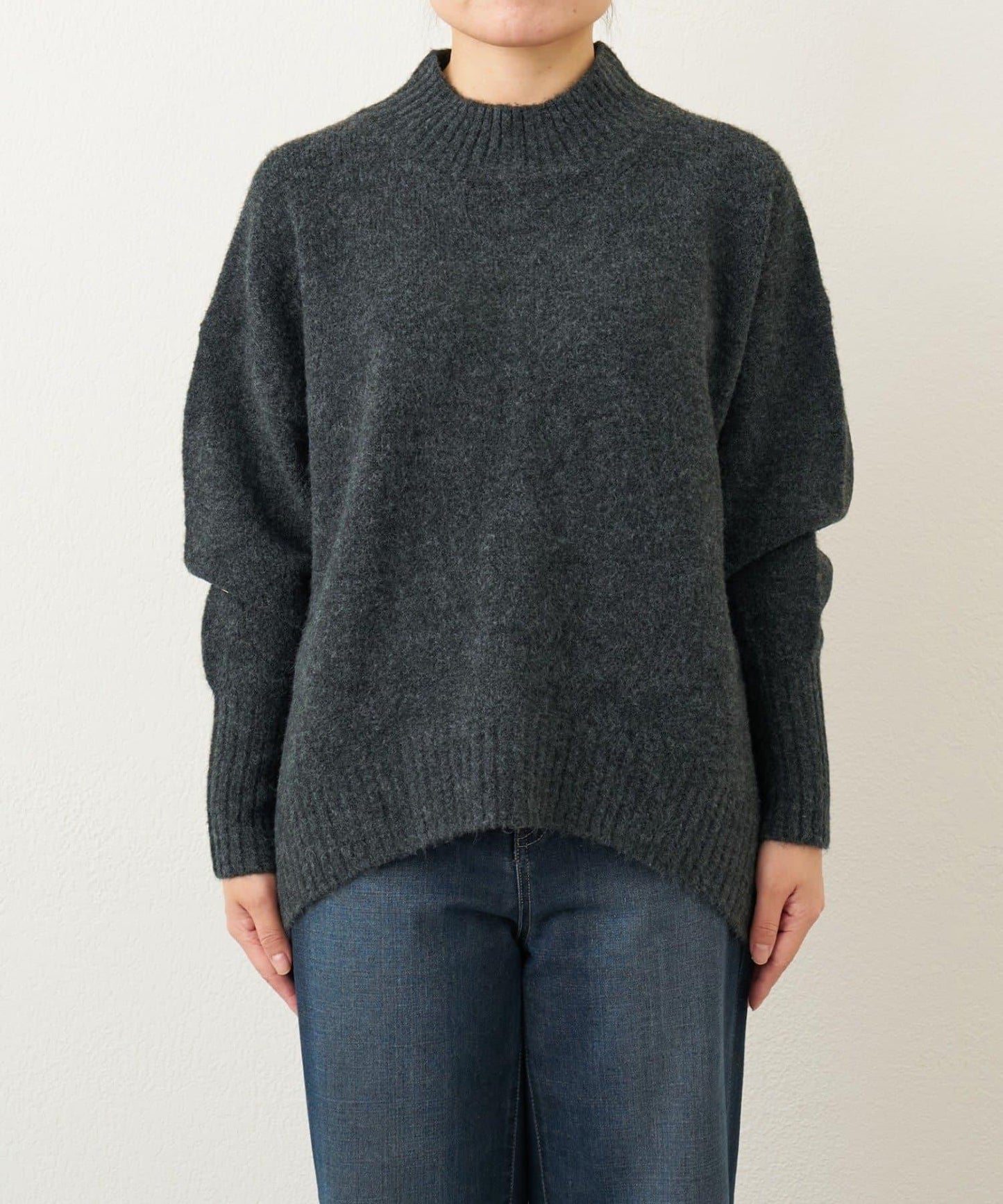 日常百搭羊絨感立領針織衫