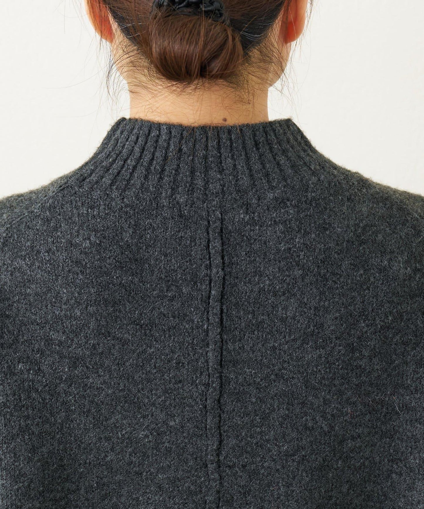 日常百搭羊絨感立領針織衫