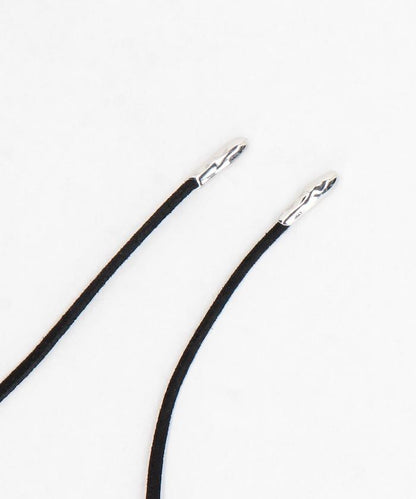 帶有細膩吊飾的繩索項鍊