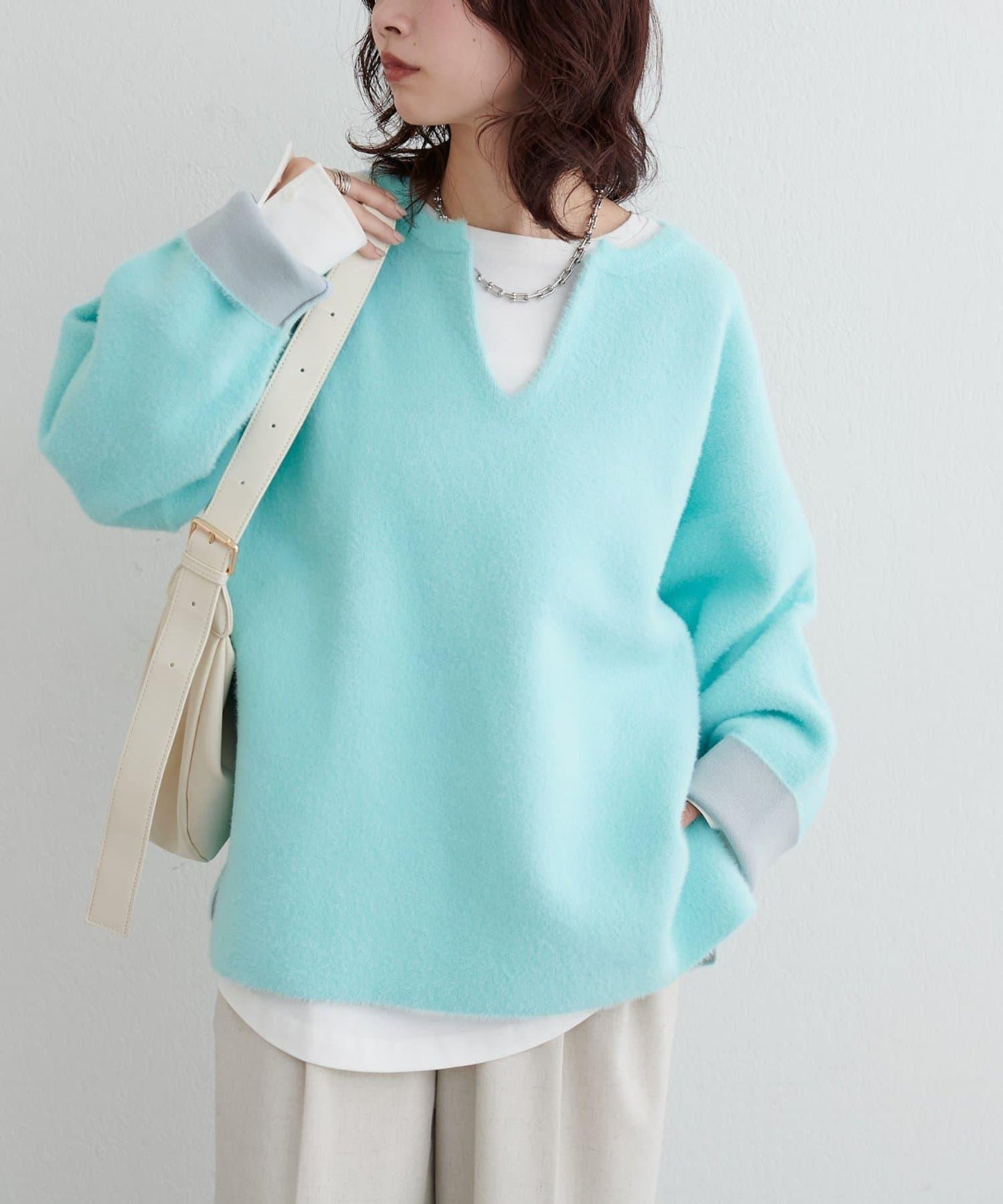 接結W面料羽毛紗針織套頭衫