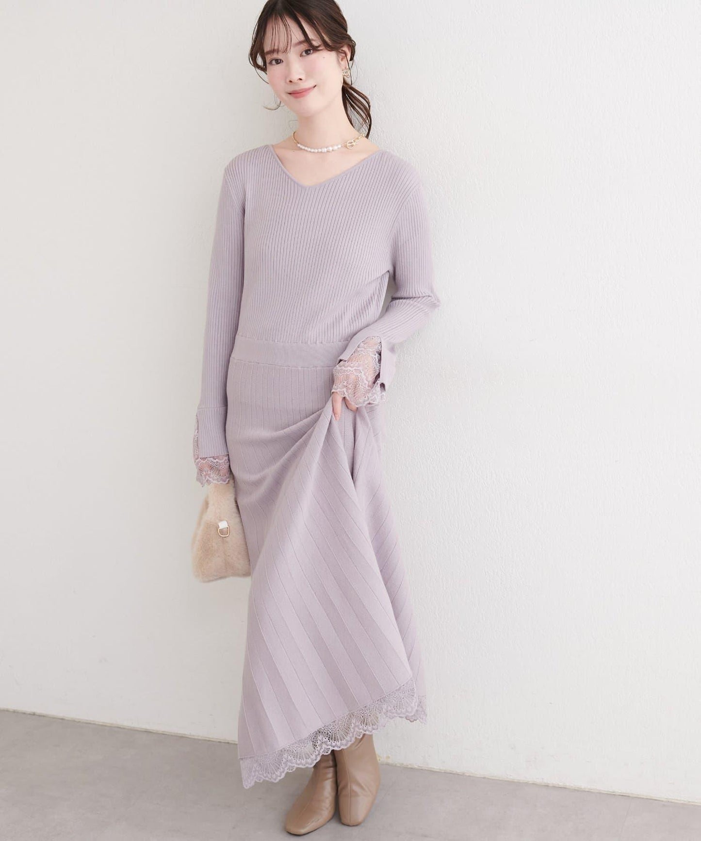 袖口蕾絲針織連衣裙