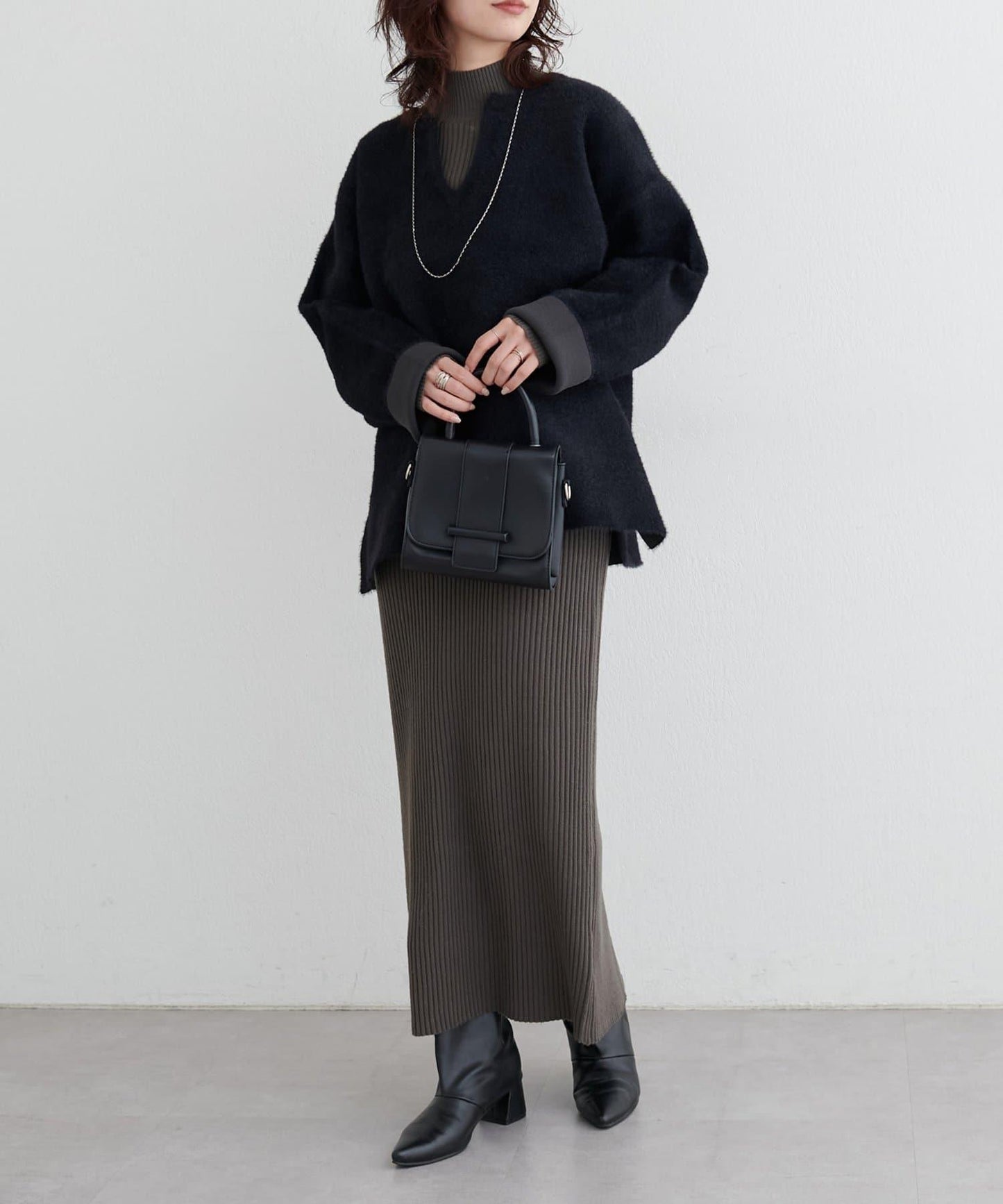 接結W面料羽毛紗針織套頭衫