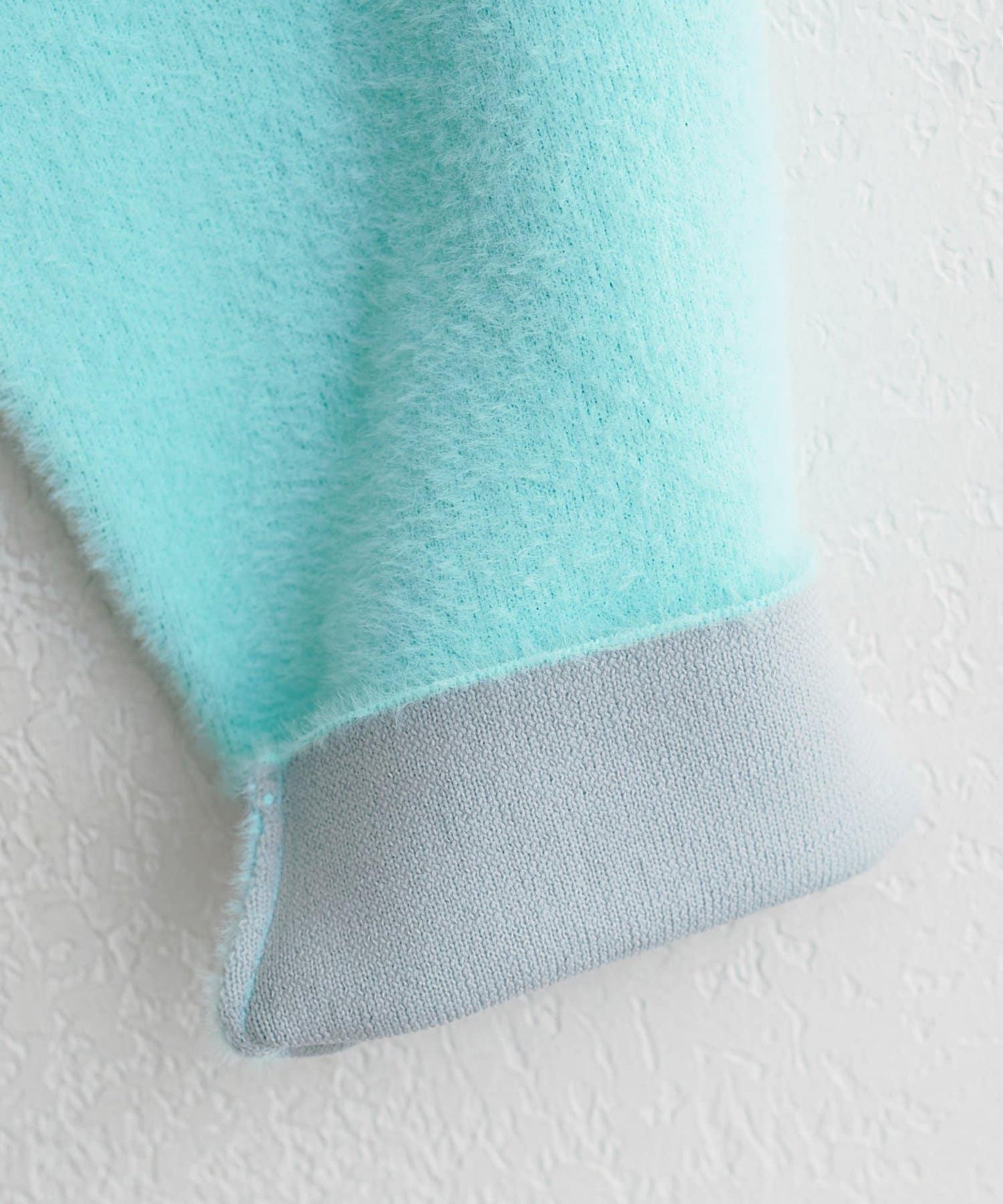 接結W面料羽毛紗針織套頭衫