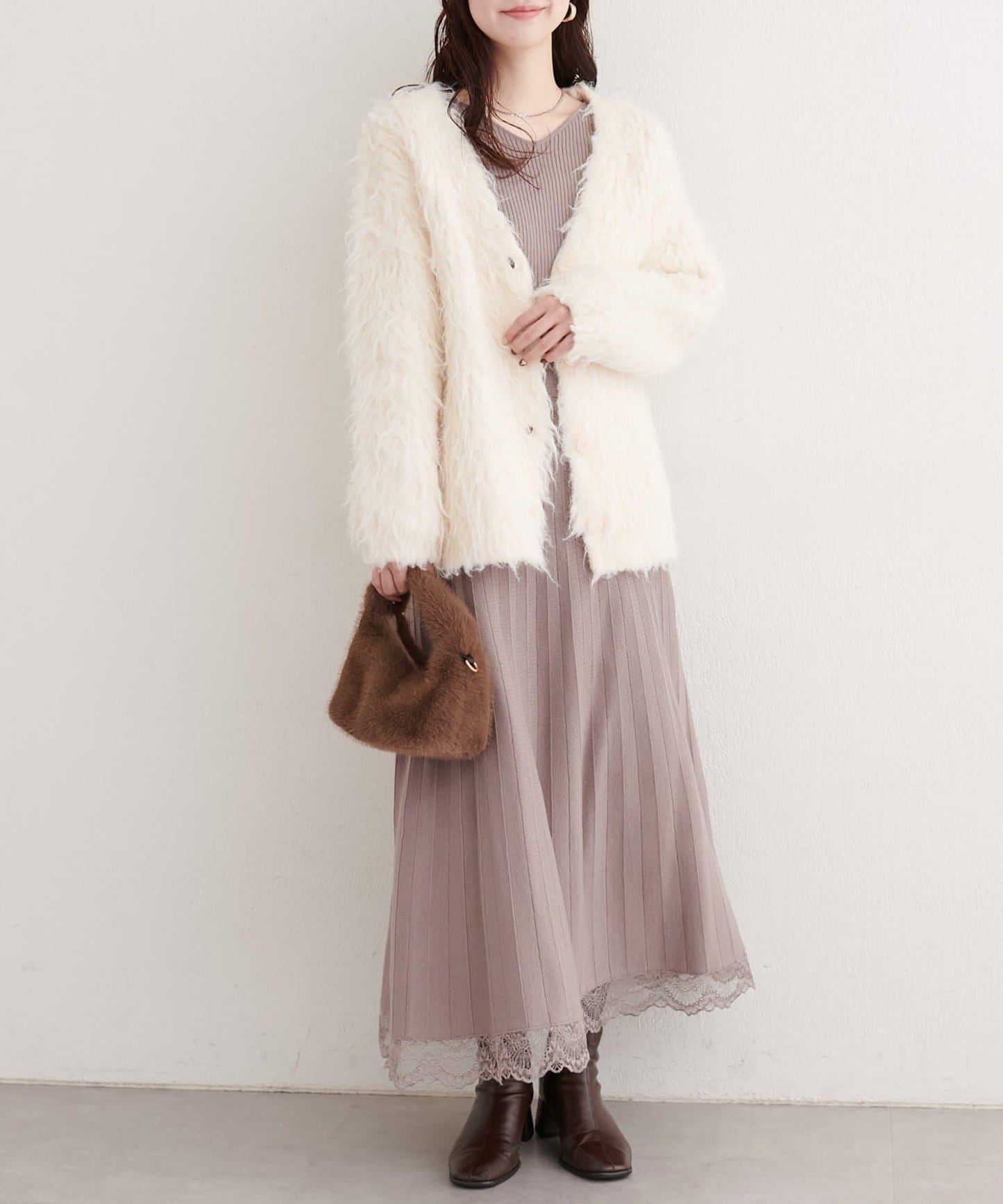 袖口蕾絲針織連衣裙