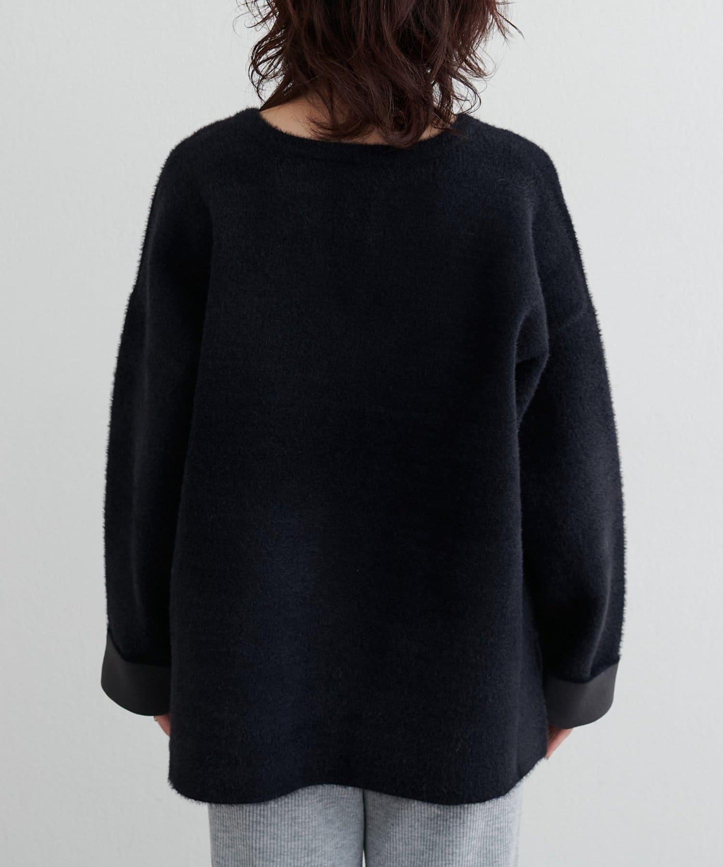 接結W面料羽毛紗針織套頭衫