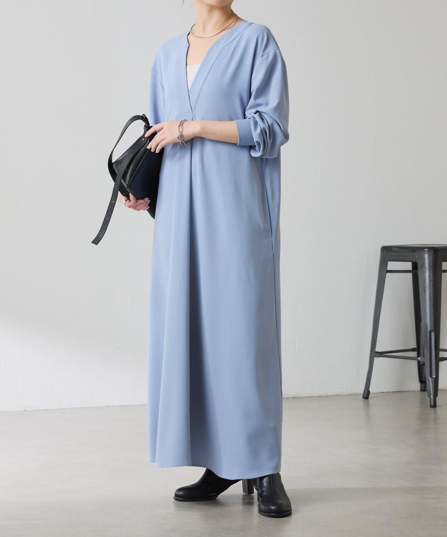 V領運動連衣裙/禮服