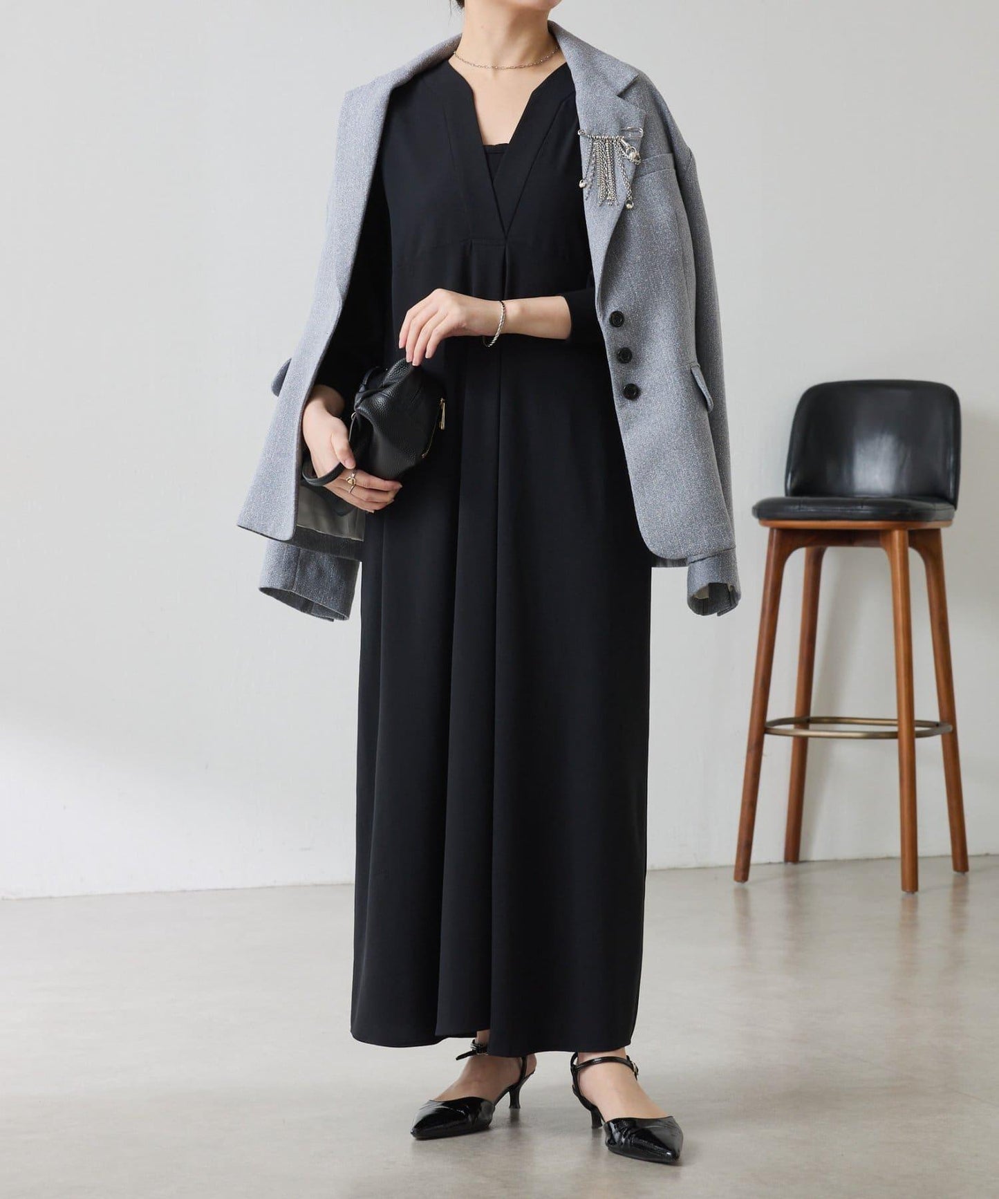 V領運動連衣裙/禮服