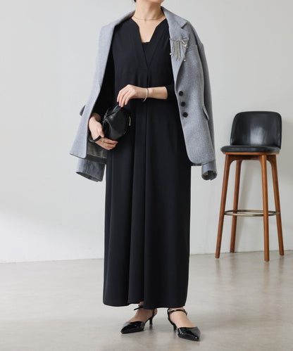 V領運動連衣裙/禮服