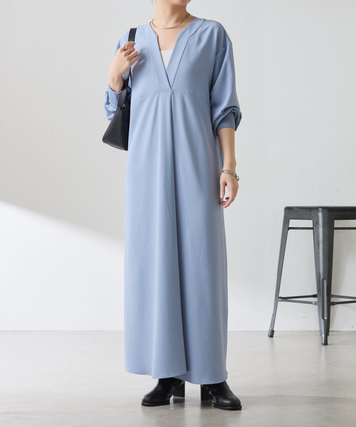 V領運動連衣裙/禮服