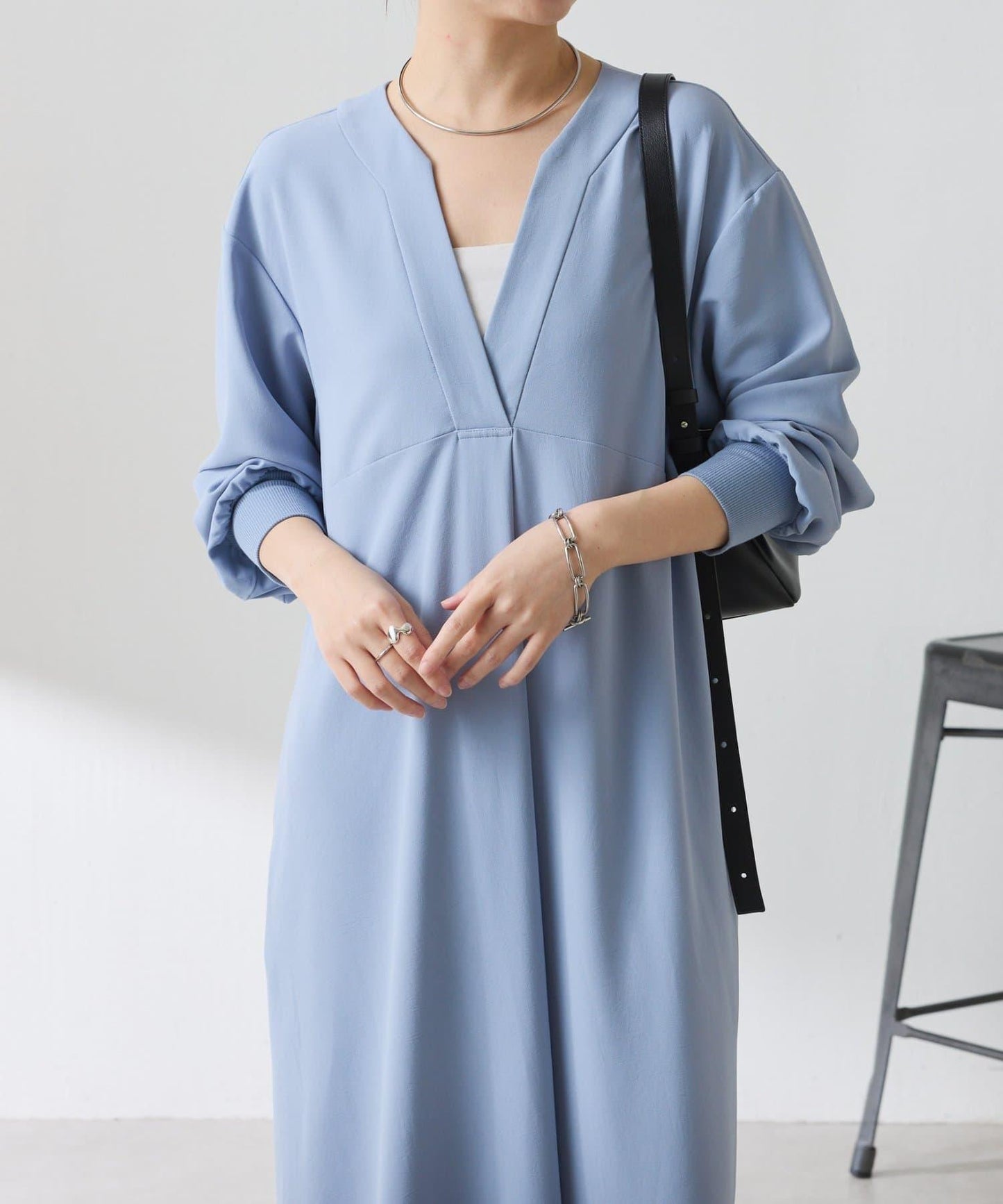 V領運動連衣裙/禮服