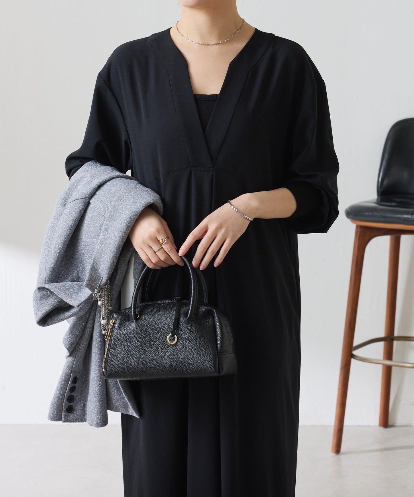 V領運動連衣裙/禮服