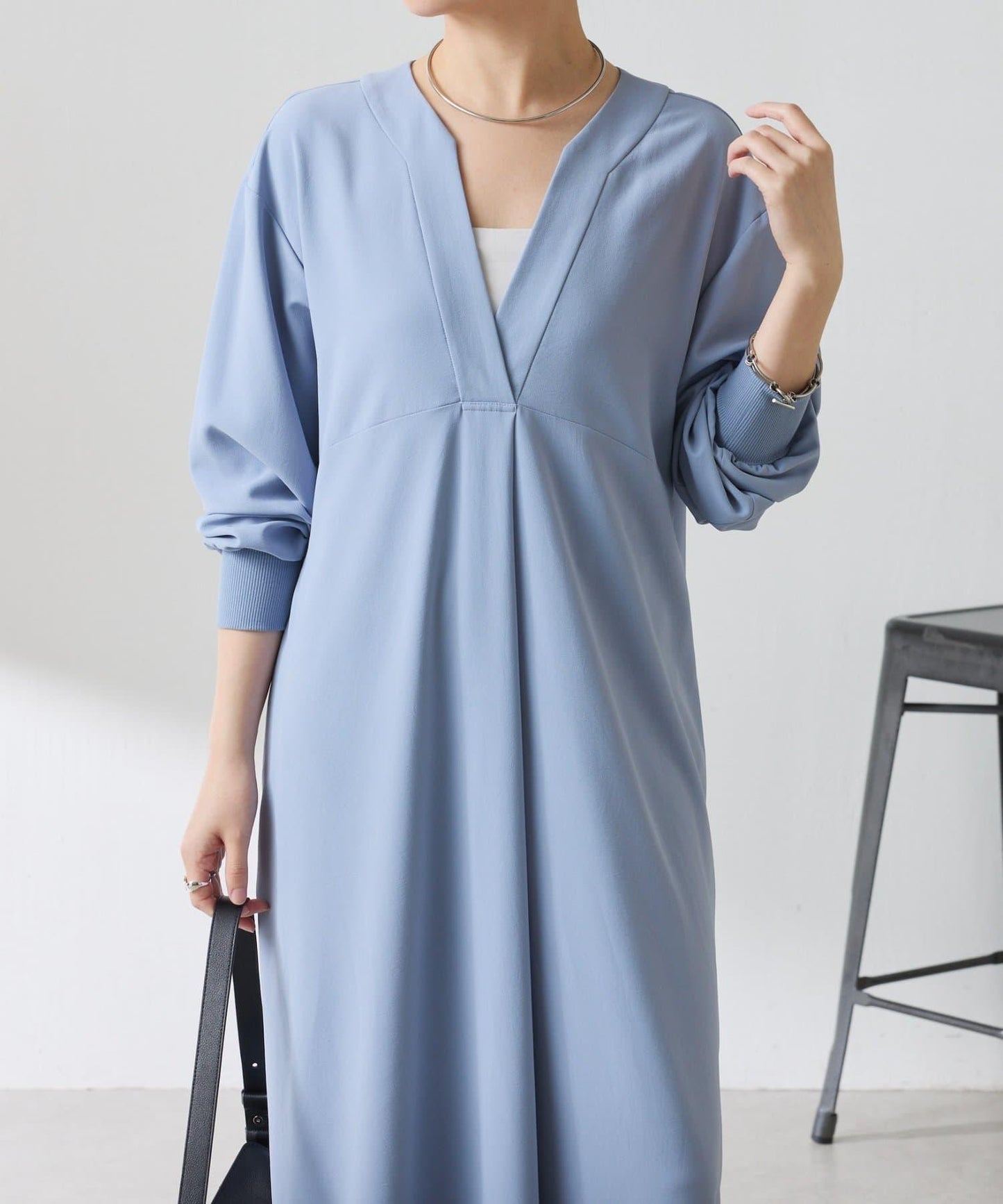 V領運動連衣裙/禮服