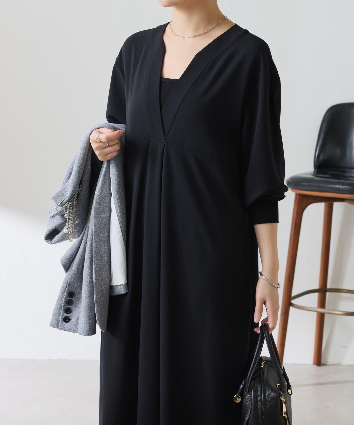 V領運動連衣裙/禮服