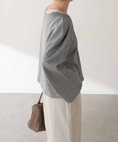 【顯高級感/小臉效果】蕾絲V領衛衣