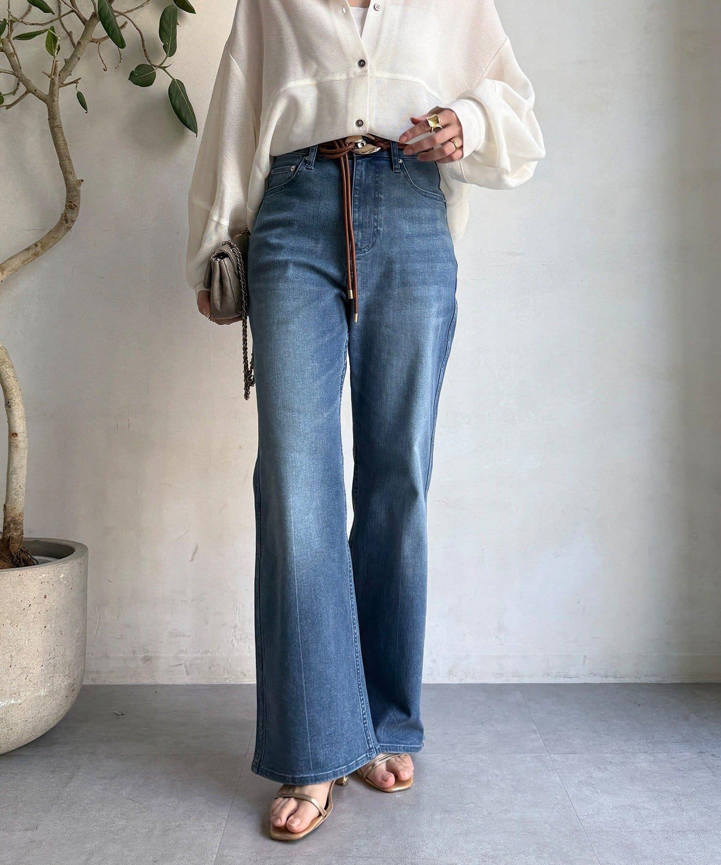 彈力喇叭牛仔褲